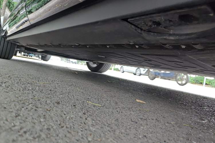Used Hongqi Tiangong 08 2025 680 All-Wheel Drive Smart Selection Edition Chassis Rear Left