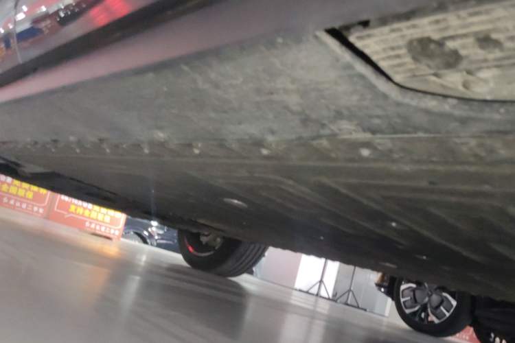 Used Hongqi Tiangong 08 2025 680 Ultra Four-Wheel-Drive Version Chassis Rear Left