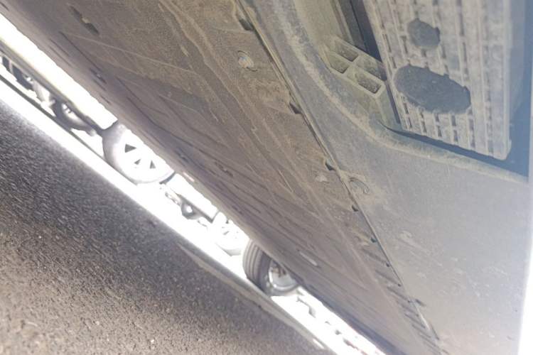 Used Hongqi Tiangong 08 2025 680 Ultra Four-Wheel-Drive Version Chassis Rear Right