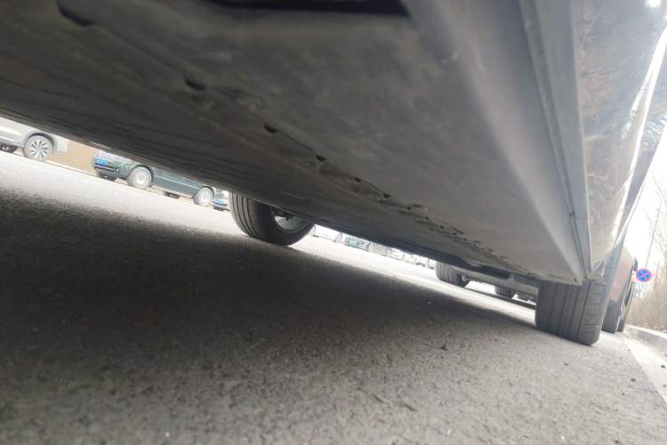 Used Hongqi Tiangong 08 2025 680 Ultra Four-Wheel-Drive Version Chassis Rear Right