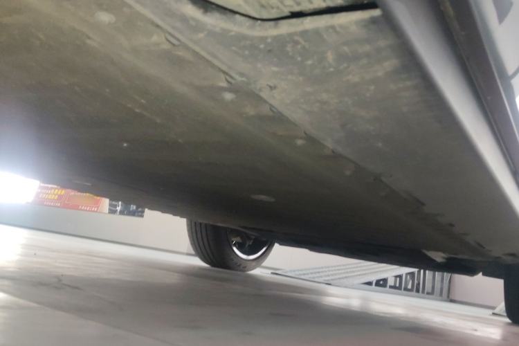 Used Hongqi Tiangong 08 2025 680 Ultra Four-Wheel-Drive Version Chassis Rear Right
