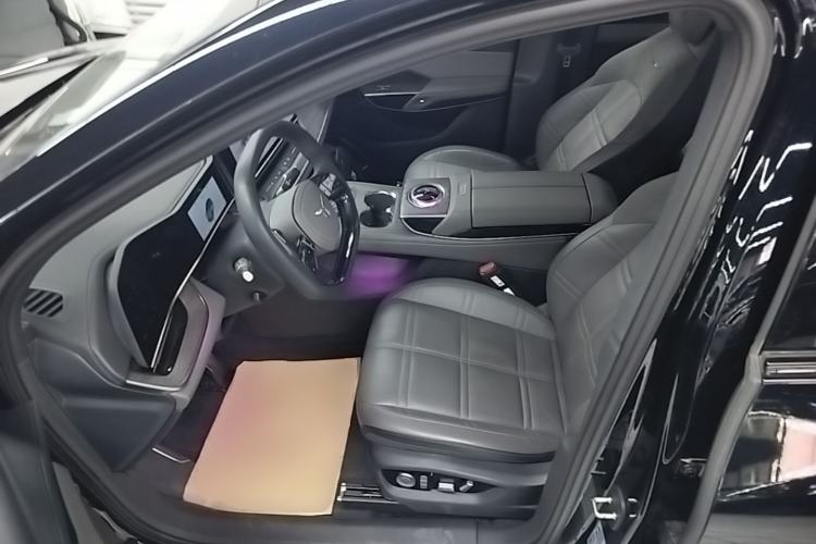 Used Hongqi Tiangong 08 2025 680 Ultra Four-Wheel-Drive Version Driver Seat
