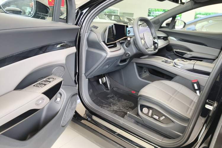 Used Hongqi Tiangong 08 2025 730 Max Rear-Drive Version Driver Seat