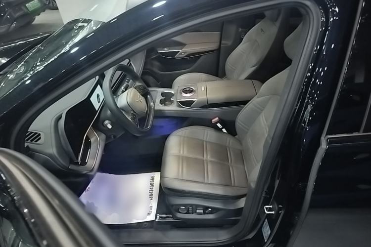 Used Hongqi Tiangong 08 2025 680 Ultra Four-Wheel-Drive Version Driver Seat