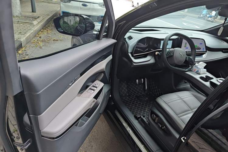Used Hongqi Tiangong 08 2025 680 All-Wheel Drive Smart Selection Edition Driver Seat