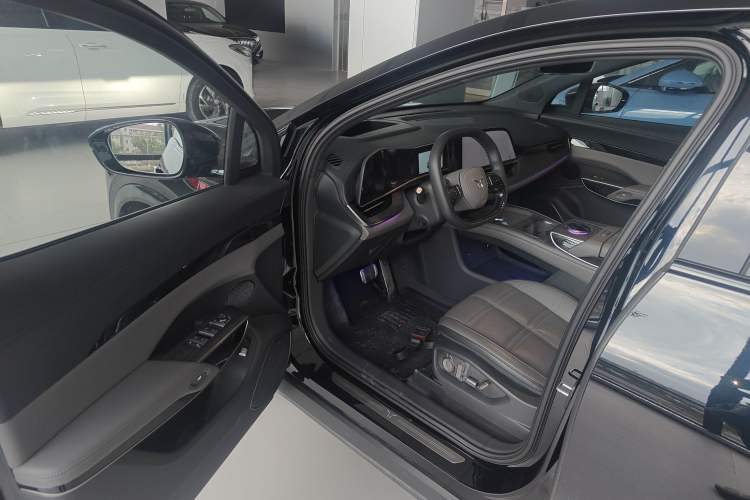Used Hongqi Tiangong 08 2025 680 Ultra Four-Wheel-Drive Version Driver Seat