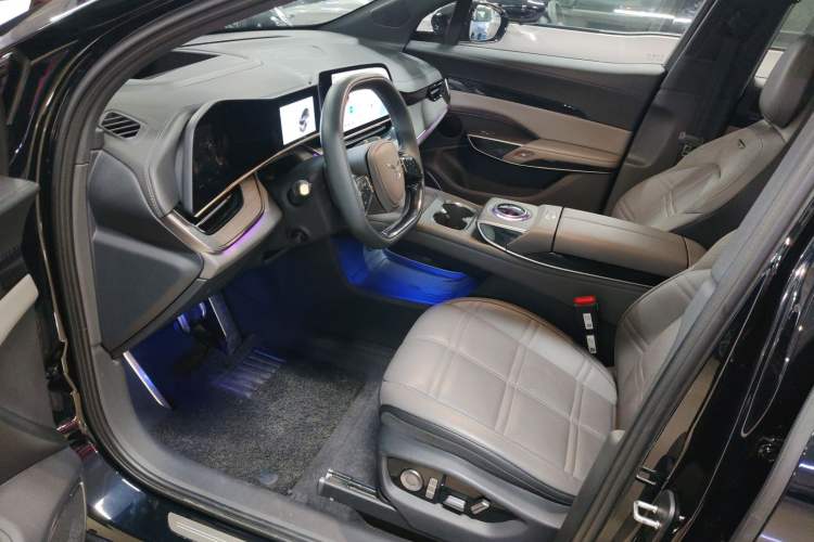 Used Hongqi Tiangong 08 2025 680 Ultra Four-Wheel-Drive Version Driver Seat