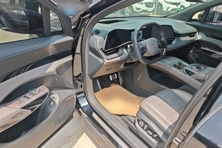 Used Hongqi Tiangong 08 2025 680 Ultra Four-Wheel-Drive Version Driver Seat
