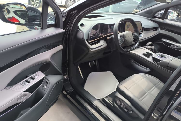 Used Hongqi Tiangong 08 2025 565 Four-Wheel Drive Smart Selection Edition Driver Seat