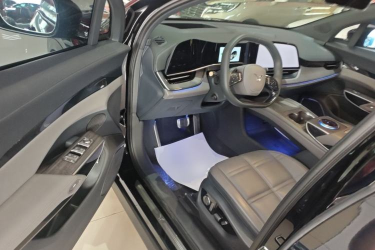 Used Hongqi Tiangong 08 2025 680 Ultra Four-Wheel-Drive Version Driver Seat