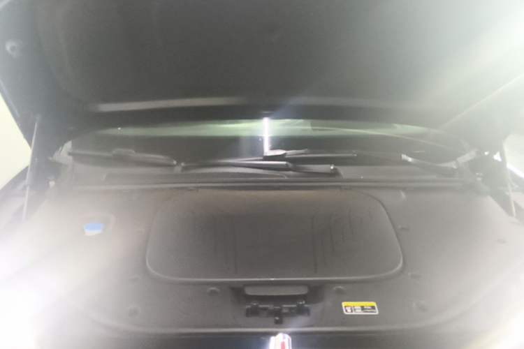 Used Hongqi Tiangong 08 2025 730 Max Rear-Drive Version Engine Bay