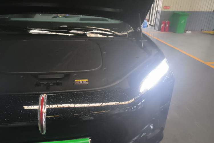 Used Hongqi Tiangong 08 2025 605 Pioneer Edition Engine Bay Left