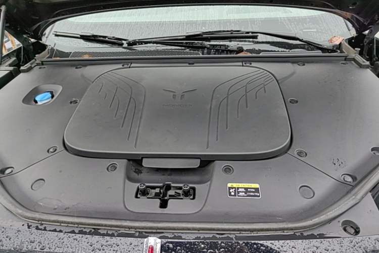 Used Hongqi Tiangong 08 2025 730 Max Rear-Drive Version Engine Bay