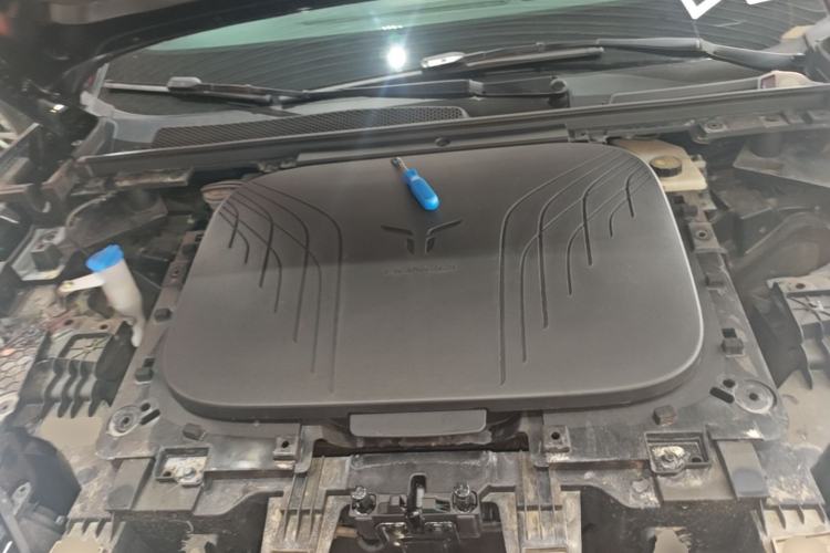 Used Hongqi Tiangong 08 2025 680 Ultra Four-Wheel-Drive Version Engine Bay