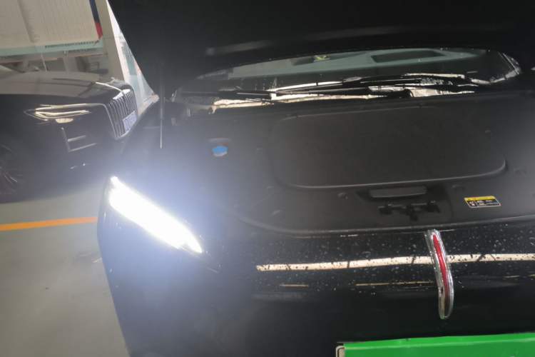 Used Hongqi Tiangong 08 2025 605 Pioneer Edition Engine Bay Right
