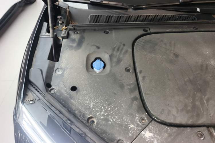 Used Hongqi Tiangong 08 2025 680 Ultra Four-Wheel-Drive Version Engine Bay Right
