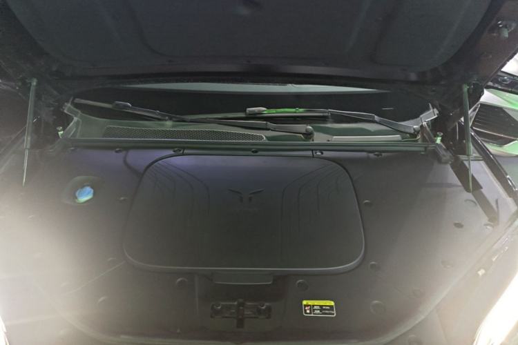 Used Hongqi Tiangong 08 2025 680 Ultra Four-Wheel-Drive Version Engine Bay