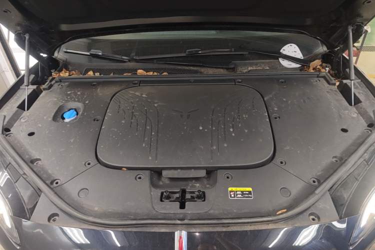 Used Hongqi Tiangong 08 2025 680 Ultra Four-Wheel-Drive Version Engine Bay