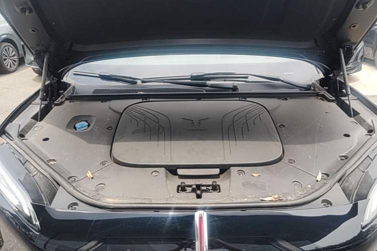 Used Hongqi Tiangong 08 2025 680 Ultra Four-Wheel-Drive Version Engine Bay