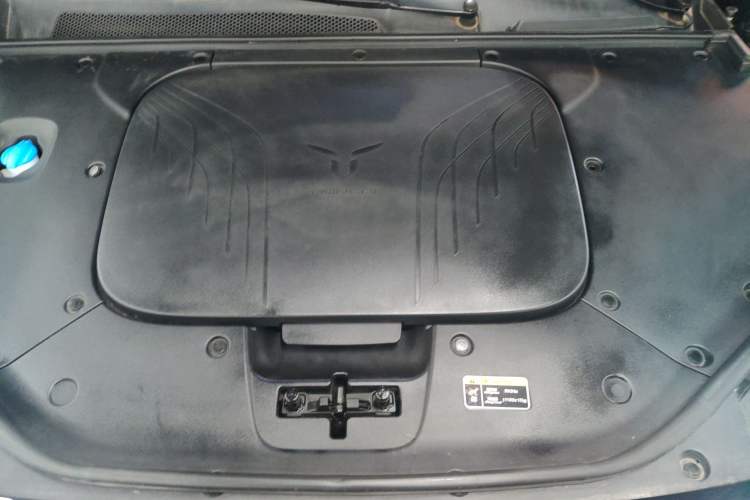 Used Hongqi Tiangong 08 2025 680 Ultra Four-Wheel-Drive Version Engine Bay