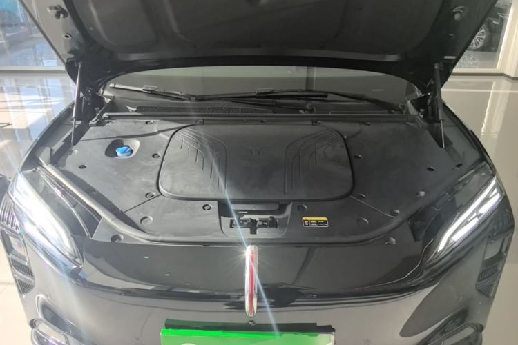 Used Hongqi Tiangong 08 2025 680 Ultra Four-Wheel-Drive Version Engine Bay