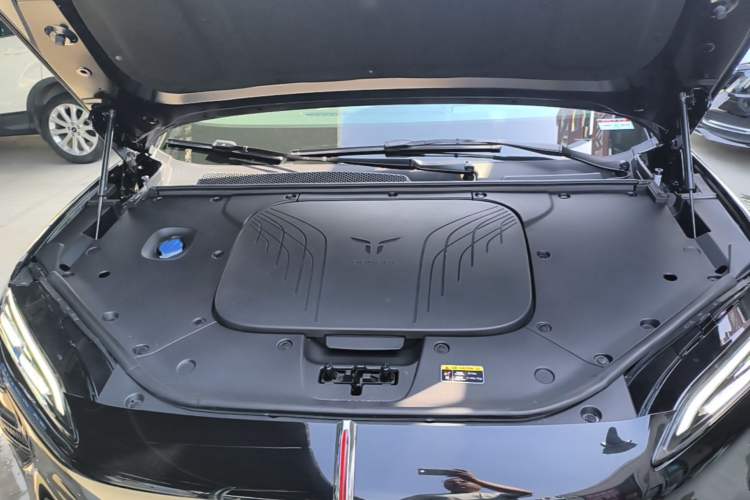 Used Hongqi Tiangong 08 2025 680 All-Wheel Drive Smart Selection Edition Engine Bay