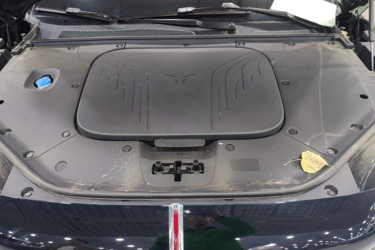 Used Hongqi Tiangong 08 2025 680 Ultra Four-Wheel-Drive Version Engine Bay