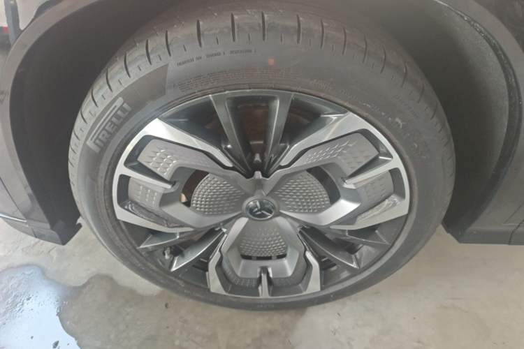 Used Hongqi Tiangong 08 2025 680 All-Wheel Drive Smart Selection Edition Exterior 4