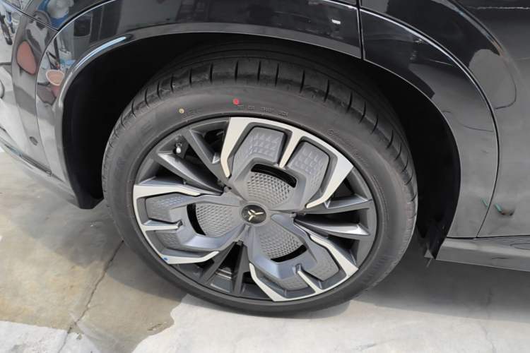 Used Hongqi Tiangong 08 2025 680 Ultra Four-Wheel-Drive Version Exterior 5