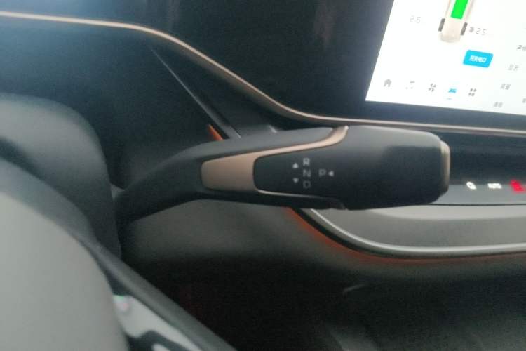 Used Hongqi Tiangong 08 2025 605 Max Rear-Drive Version Gear Lever