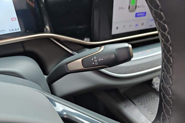 Used Hongqi Tiangong 08 2025 680 All-Wheel Drive Smart Selection Edition Gear Lever