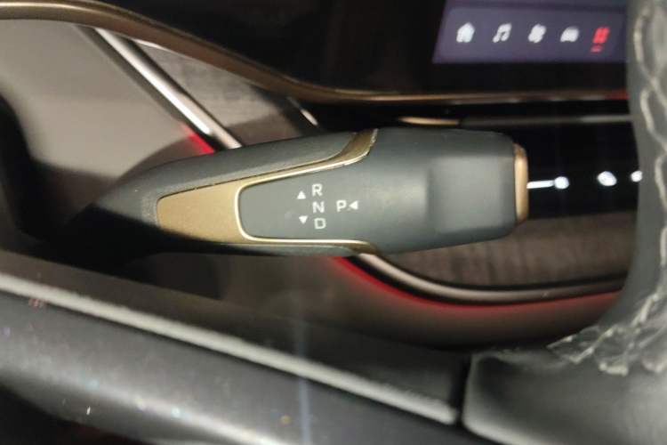 Used Hongqi Tiangong 08 2025 680 Ultra Four-Wheel-Drive Version Gear Lever