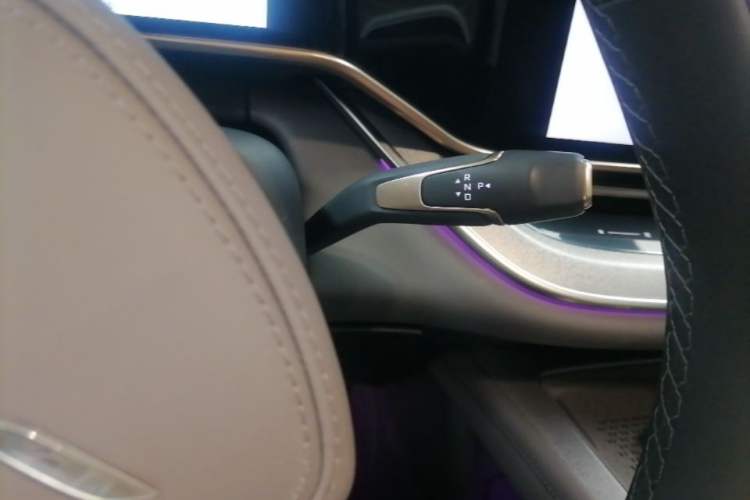 Used Hongqi Tiangong 08 2025 730 Smart Selection Edition Gear Lever