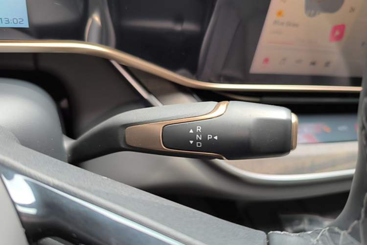 Used Hongqi Tiangong 08 2025 565 Four-Wheel Drive Smart Selection Edition Gear Lever