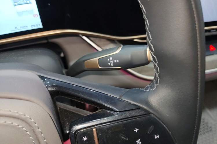 Used Hongqi Tiangong 08 2025 680 Ultra Four-Wheel-Drive Version Gear Lever