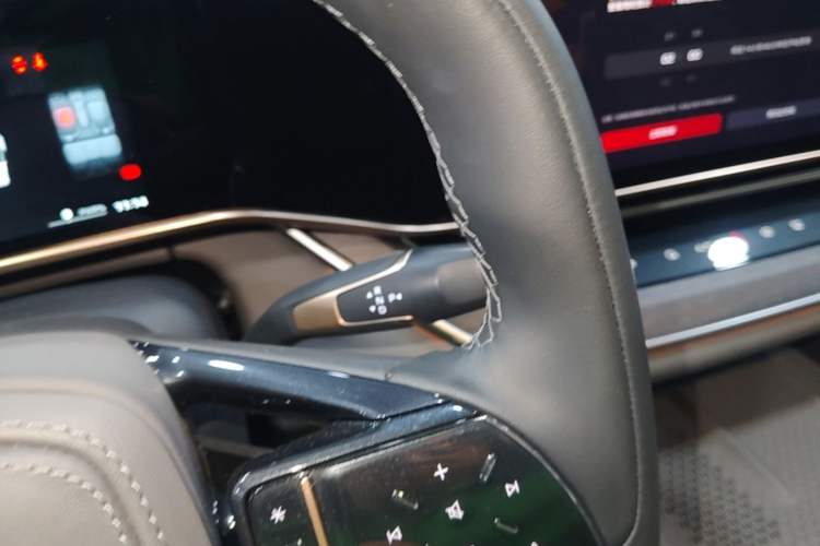 Used Hongqi Tiangong 08 2025 680 Ultra Four-Wheel-Drive Version Gear Lever