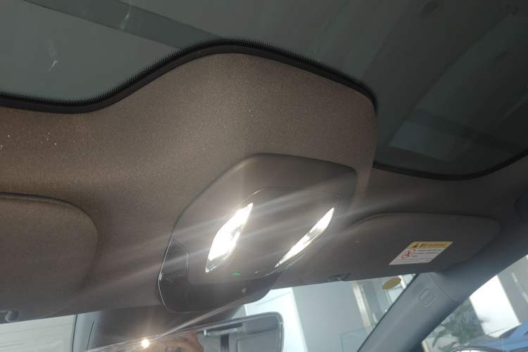 Used Hongqi Tiangong 08 2025 680 Ultra Four-Wheel-Drive Version Headliner