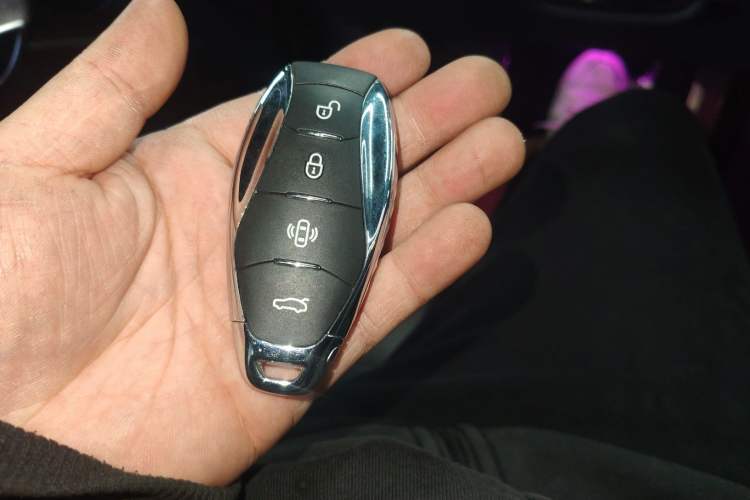 Used Hongqi Tiangong 08 2025 680 Ultra Four-Wheel-Drive Version Interior 1