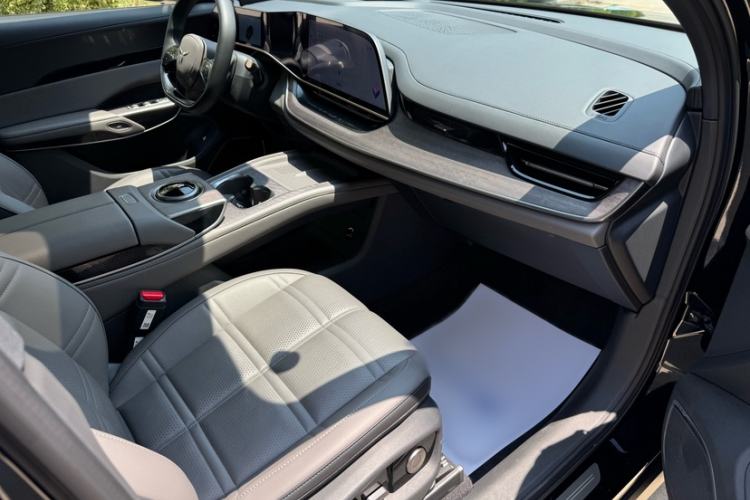 Used Hongqi Tiangong 08 2025 680 Ultra Four-Wheel-Drive Version Interior 4