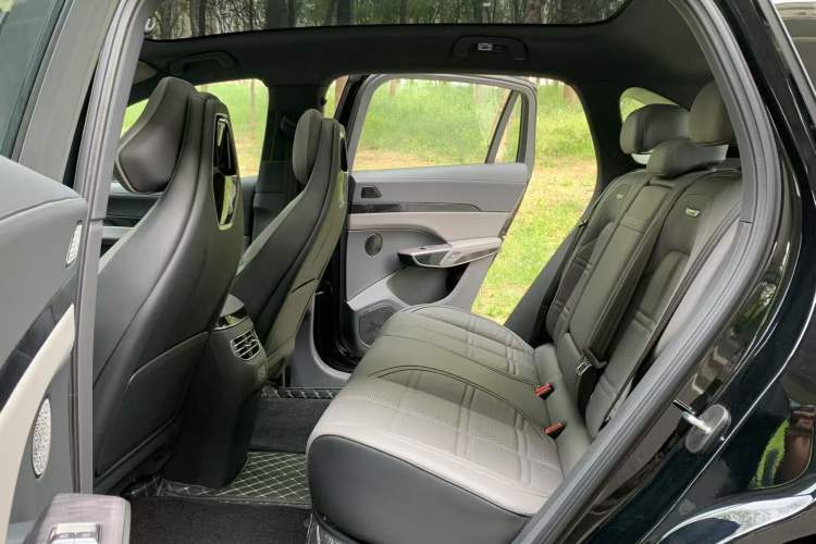 Used Hongqi Tiangong 08 2025 680 All-Wheel Drive Smart Selection Edition Interior 4