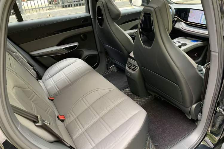 Used Hongqi Tiangong 08 2025 680 All-Wheel Drive Smart Selection Edition Interior 5