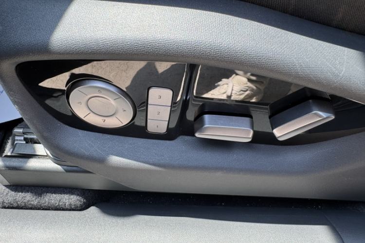 Used Hongqi Tiangong 08 2025 680 Ultra Four-Wheel-Drive Version Interior 7