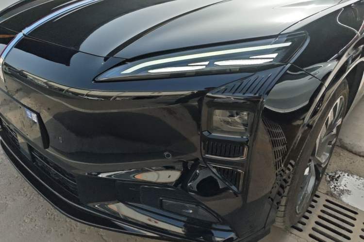 Used Hongqi Tiangong 08 2025 680 All-Wheel Drive Smart Selection Edition Left Front Headlight