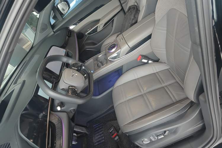 Used Hongqi Tiangong 08 2025 680 Ultra Four-Wheel-Drive Version Left Front Seat