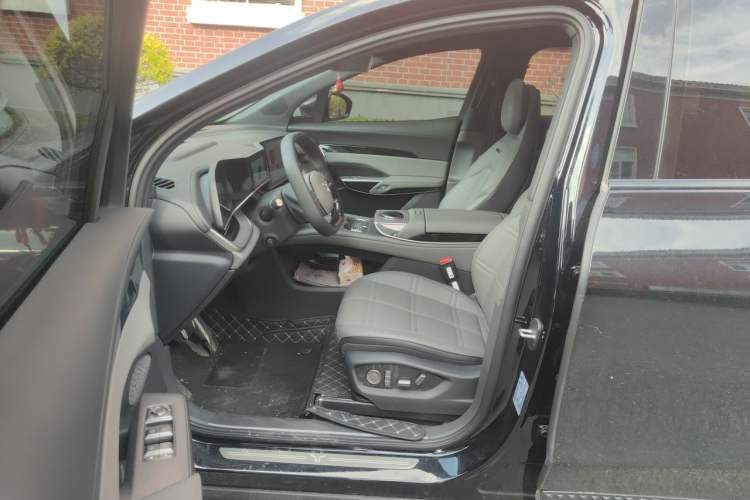 Used Hongqi Tiangong 08 2025 730 Max Rear-Drive Version Left Front Seat