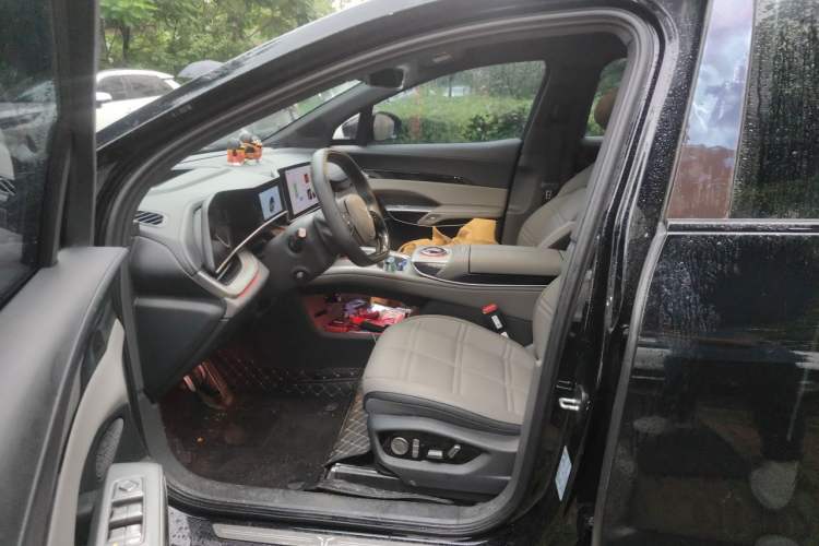 Used Hongqi Tiangong 08 2025 730 Max Rear-Drive Version Left Front Seat