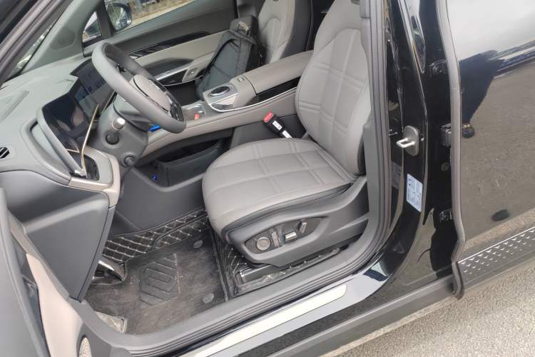 Used Hongqi Tiangong 08 2025 730 Max Rear-Drive Version Left Front Seat