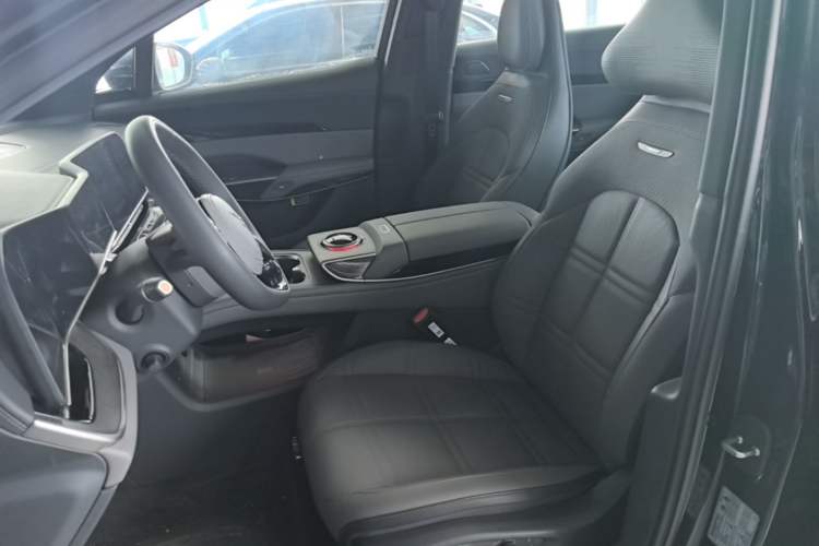 Used Hongqi Tiangong 08 2025 680 Ultra Four-Wheel-Drive Version Left Front Seat