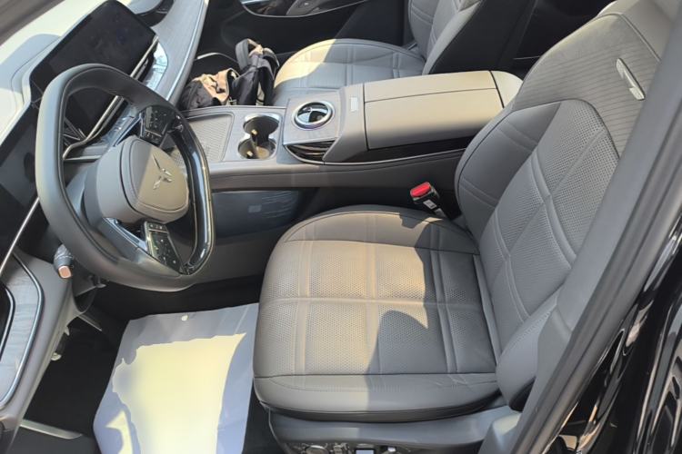 Used Hongqi Tiangong 08 2025 680 All-Wheel Drive Smart Selection Edition Left Front Seat