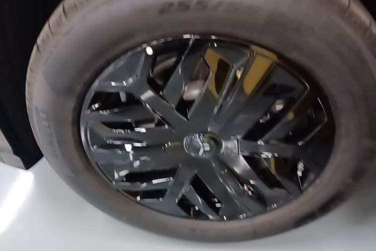 Used Hongqi Tiangong 08 2025 605 Pioneer Edition Left Front Wheel Hub